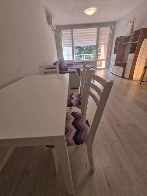 Cozy Central Apartment In Outskirts Of Old Sofia Exteriör bild
